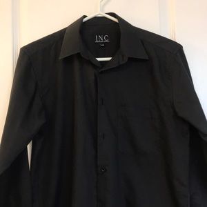 Men’s black dress shirt